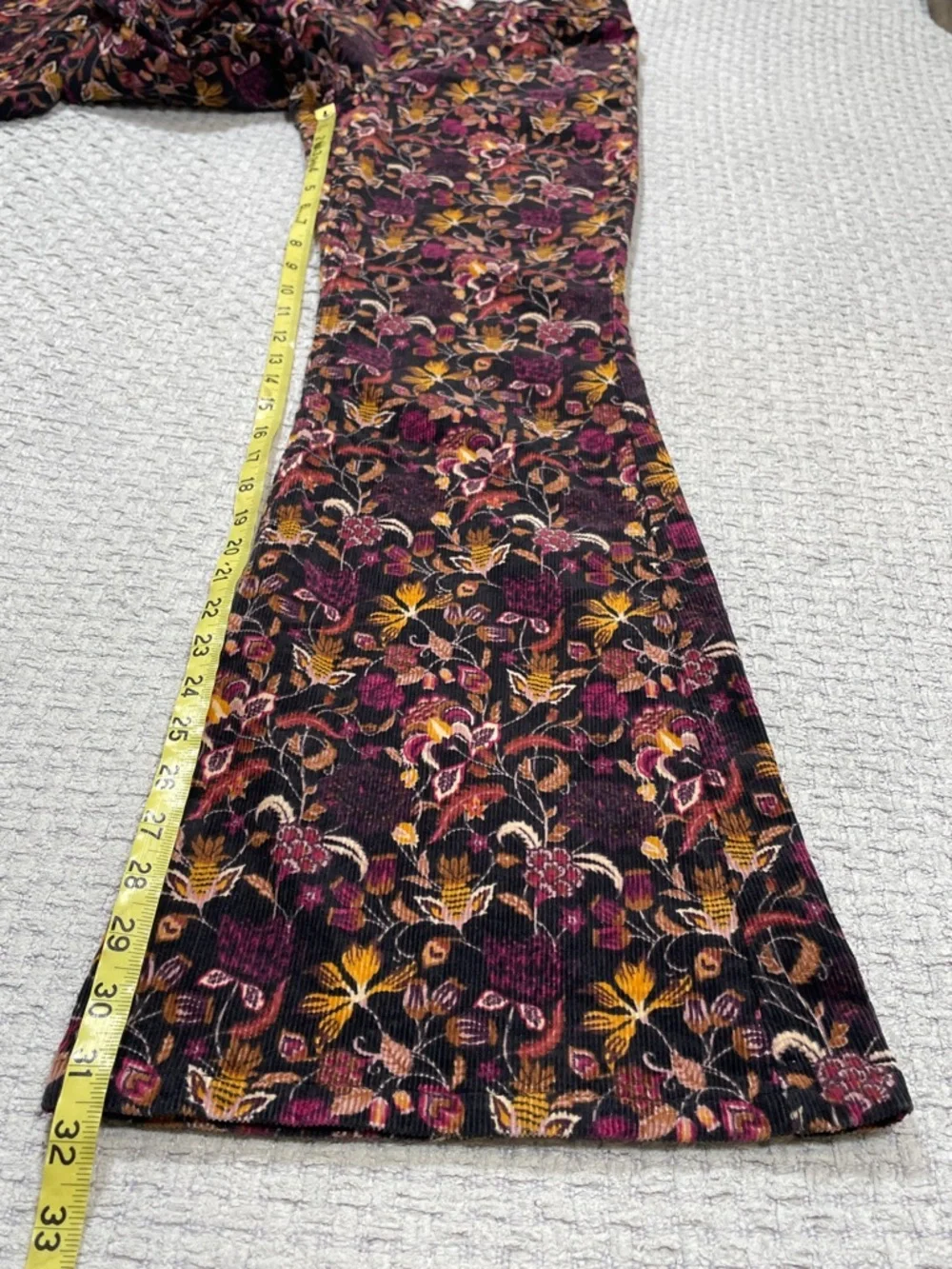 Wrangler High Rise Fierce Flare Corduroy Pants Retro Floral Pattern Size 4 - Picture 15 of 16